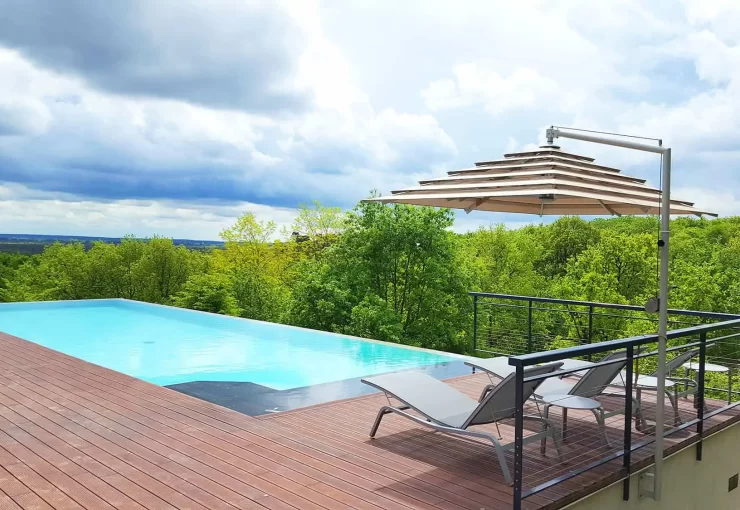 Parasol-Gardenart-LUSSO-terrasse-piscine